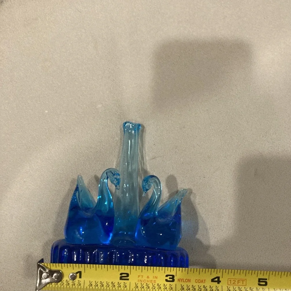 Vintage 1987 Ozark Art Studios Cobalt Blue Swan Bud Vase - Signed‎